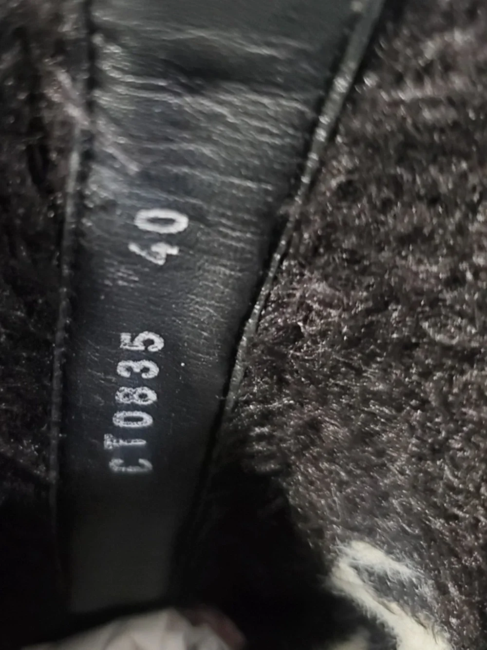 Dolce & Gabbana preowned creasing